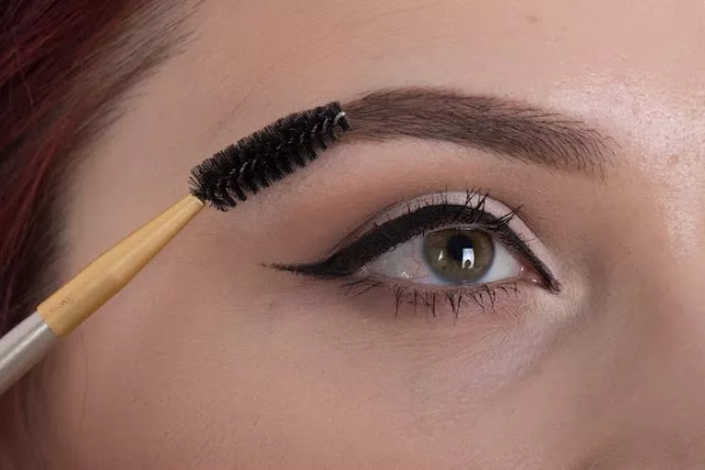 Langkah 7 Makeup - Menggambar Alis Langkah 7 Makeup - Menggambar Alis