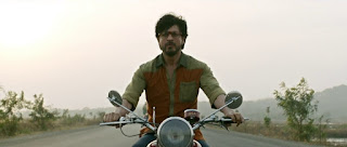 Battery Nahi Bolneka &#8211; Dialog Promo from Movie Raees &#8211; Shahrukh Khan