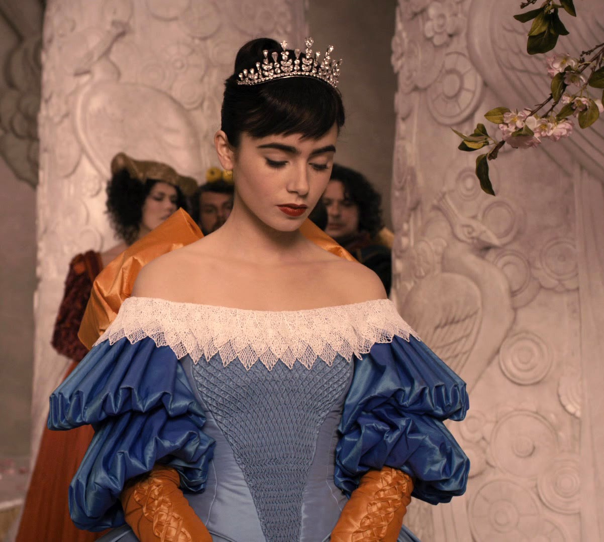 Белоснежка дисней. Once upon a time there were three bears. Уолт дисней белоснежка и семь гномов 1937. My mum calls me snow white. Белоснежка ведьма с яблоком.