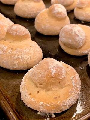 Shecas, Guatemalan bread, enriched breads, anise seed