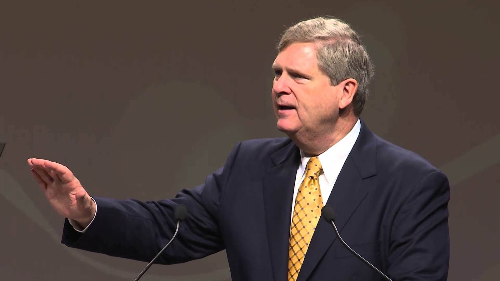 Tom Vilsack Biography, Age, Weight, Height, Friend, Like, Affairs