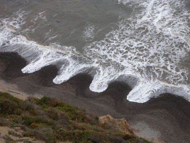 الأمواج المقوسة ظاهرة حيرت العلماء