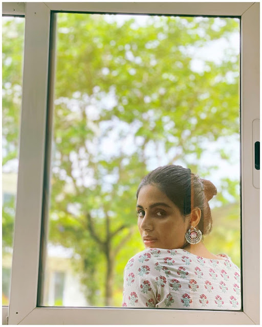 Tamil Actress Samyuktha Menon Latest Cute Pics Navel Queens