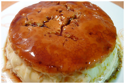  FLAN DE HUEVO Y CHOCOLATE BLANCO CON MERMELADA DE CEREZA Y BOMBONES CUDIE 