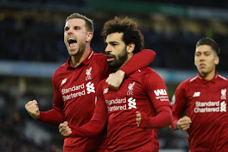ليفربول يفوز على كريستال بالاس بثنائية ويتأهل لدوري الأبطال