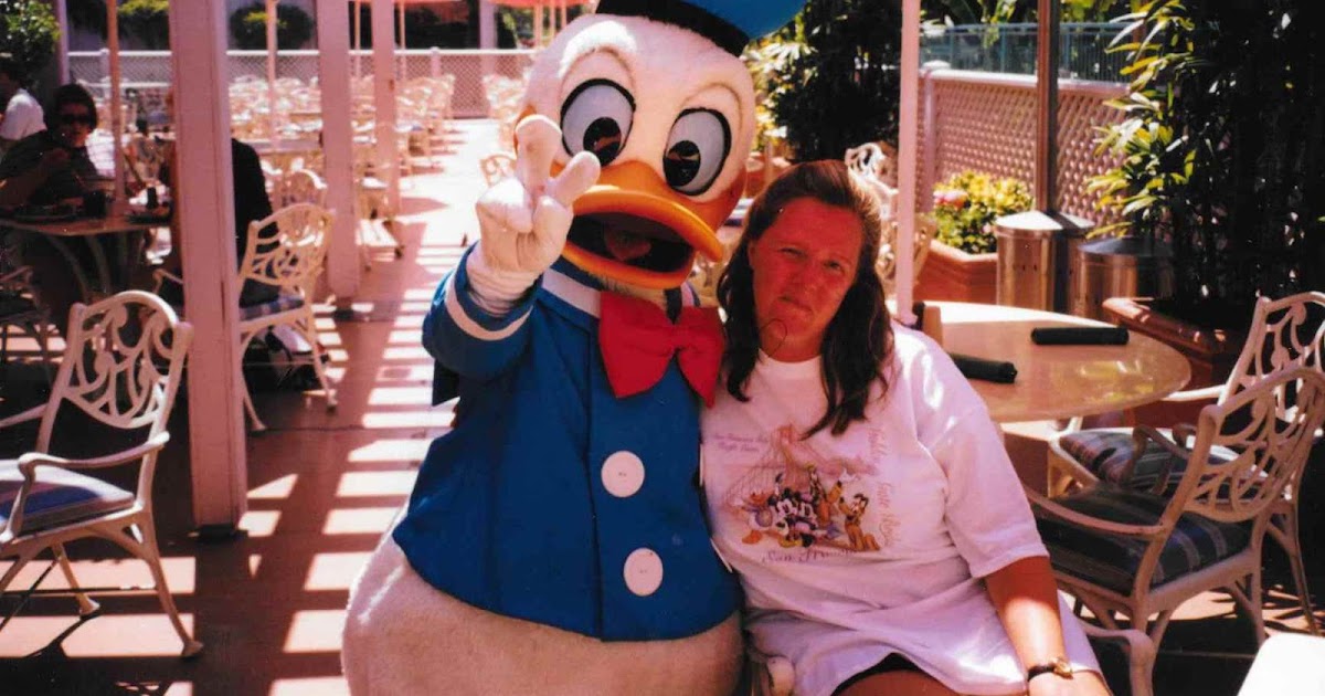 Disney Mickey Mouse Donald Duck Goofy Sunset Disneyland World