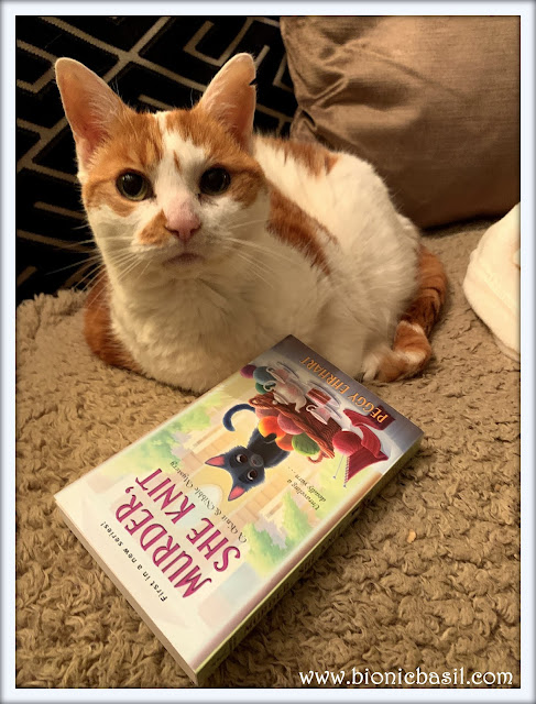 Feline Fiction on Fridays #111 at Amber's Library ©BionicBasil® Murder She Knit by Peggy Ehrhart - Amber's Purrsonal Copy