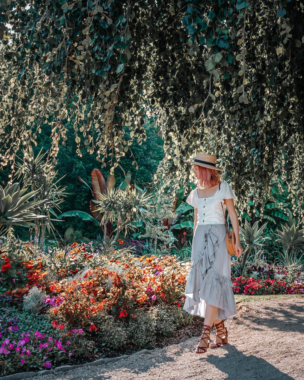 Flower Summer Lookbook VanDusen Botanical Garden, Vancouver, boater hat, pink hair, rattan purse, wicker purse, style blogger, travel style, travel blogger, things to do in vancouver, summer lookbook, fall lookbook, fall trends, canadian blogger, canadian fashion, nordstrom, zara fall 2018, roju store, urban outfitters,