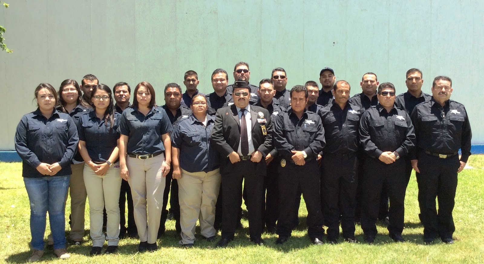 EN LA MIRA RECIBEN CURSO DE