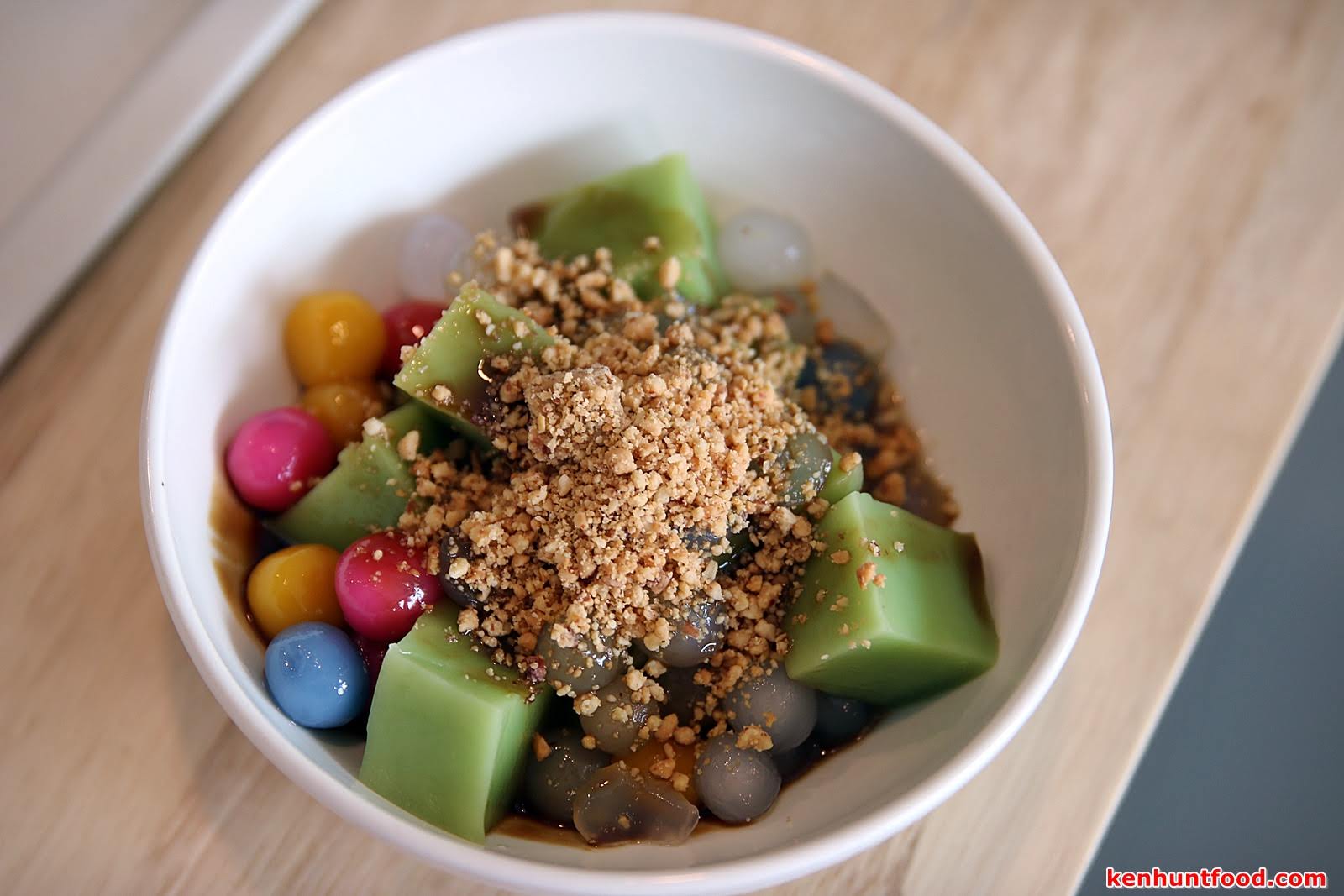 KEN HUNTS FOOD How R You Dessert Cafe Raja Uda, Butterworth, Penang.