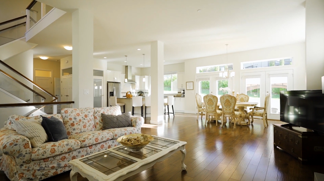25 Interior Design Photos vs. 25340 Bosonworth Ave, Maple Ridge, BC Luxury Home Tour
