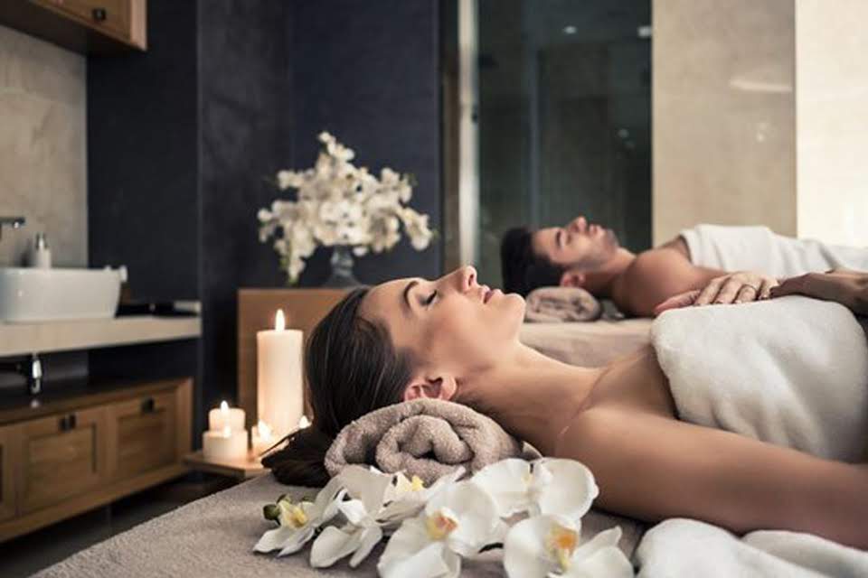  spa with couple