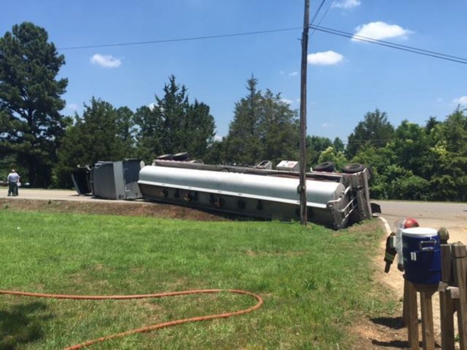 MEC&F Expert Engineers FUEL TANKER OVERTURNS IN NORTHPORT, ALABAMA