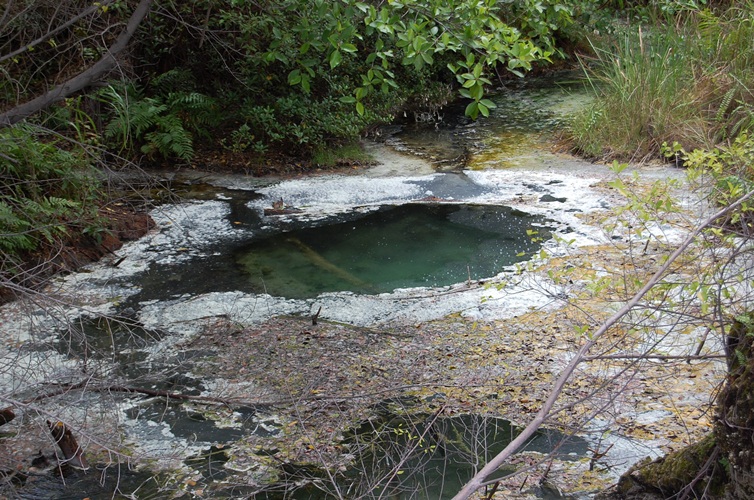 Pemandian Air Panas Penen Dan Goa Penen - Pariwisata ...
