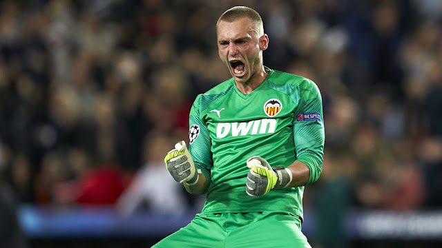 فالنسيا يخطف تعادلاً مثيرًا من تشيلسي فالنسيا يخطف تعادلاً مثيرًا من تشيلسي