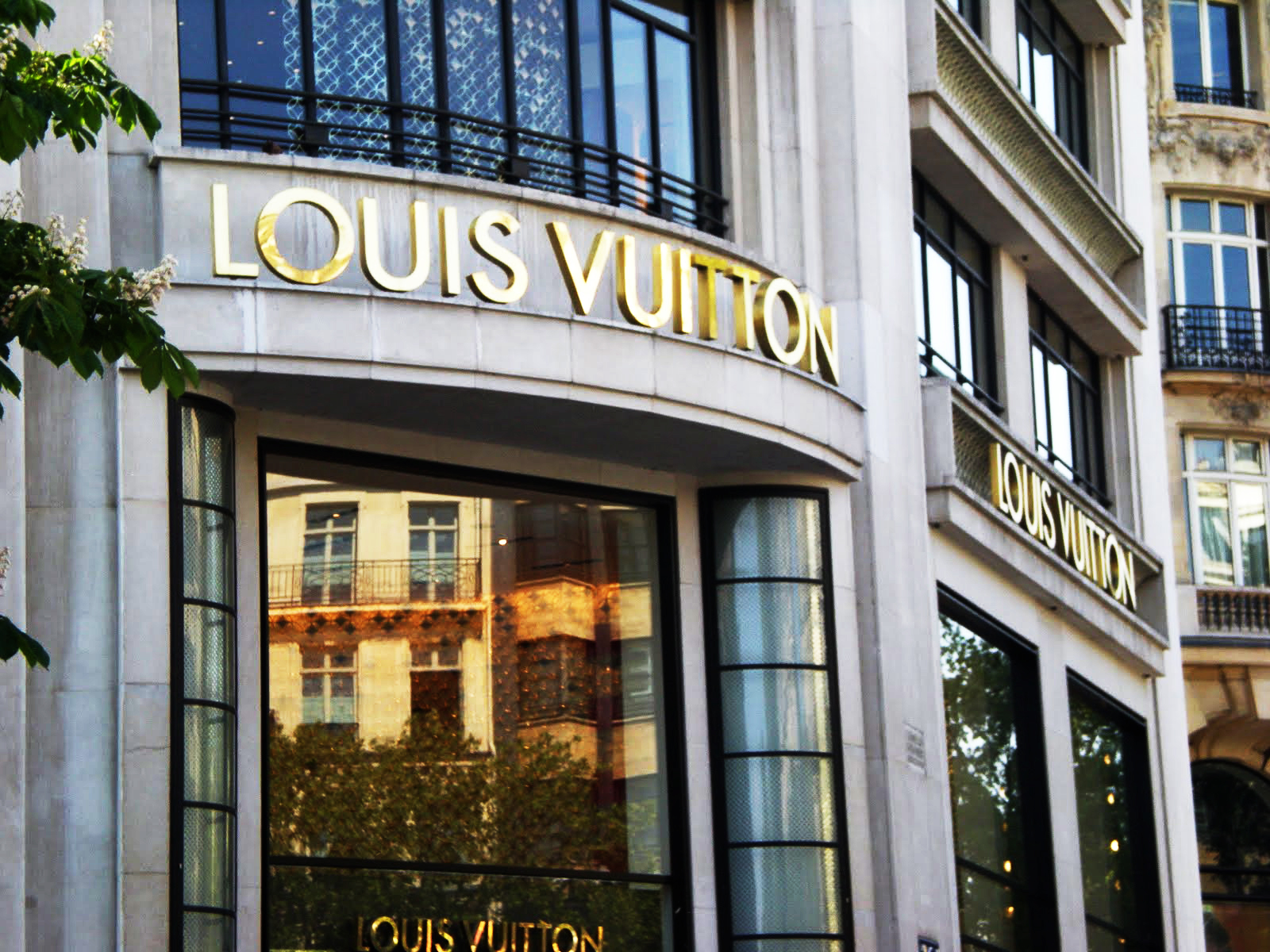 Louis Vuitton Men's Fashion Jewelry Store