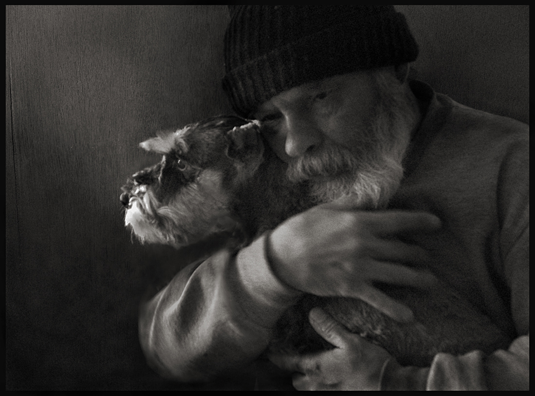 Страстный дедушка. Старик и пес. Дедушка с собакой. Одинокий старик. Старик и собака.