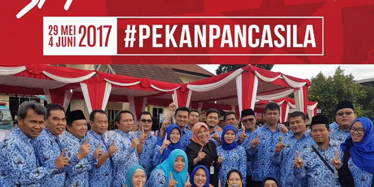 Kepala Dinas Pekerjaan Umum (DPU), Retno Prawati bersama jajarannya.