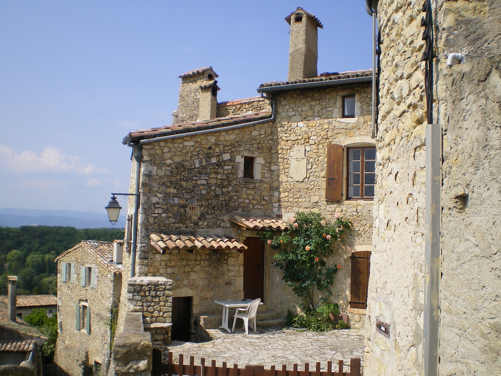 DROMESCAPE - Randonnées en Drôme et Escapades photographiques: Mirmande
