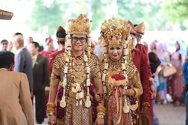 Pakaian Adat Provinsi Sumatera Selatan - Aesan Paksangko Pakaian Adat Provinsi Sumatera Selatan - Aesan Paksangko