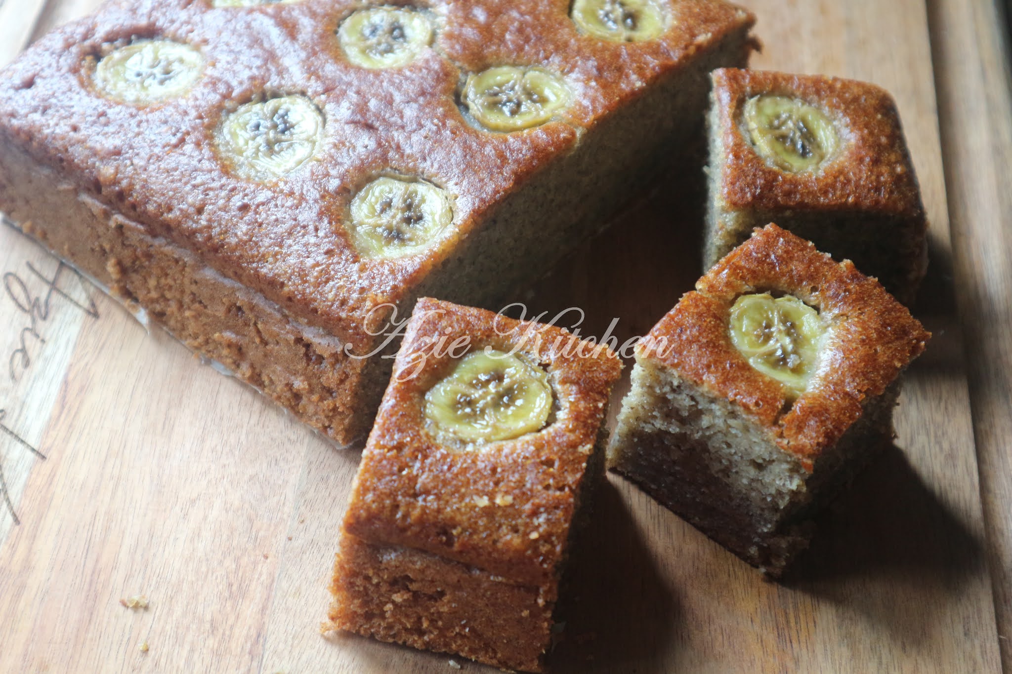 Kek Pisang Lembab dan Gebu - Azie Kitchen