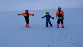Motos de nieve en el Glaciar Langjökull. Islandia, Iceland.