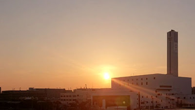 MARWELL神戸本社の屋上から見た日の出