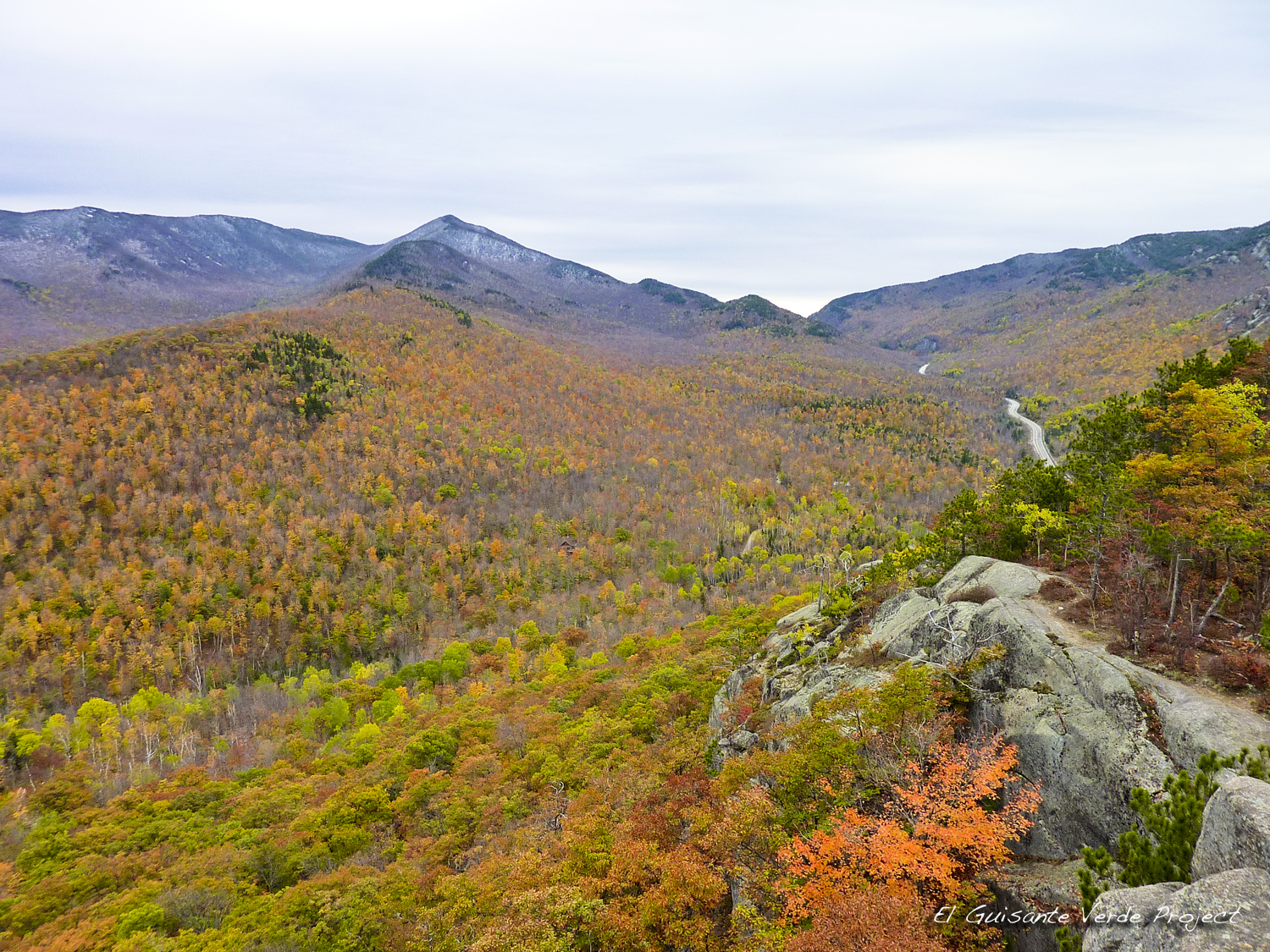 Adirondack Park, otoño en el estado de Nueva York El Guisante Verde