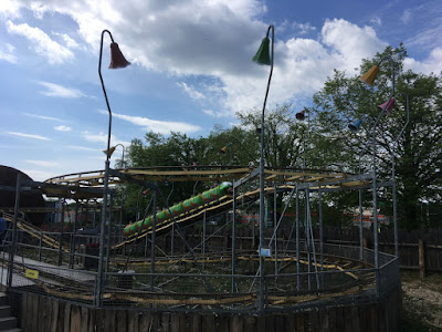 Twinpigs Żory Amerykański Park Rozrywki Family Coaster