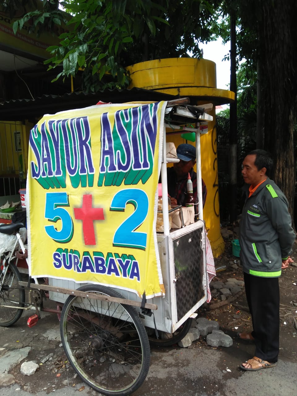 Mencicipi Sayur Asin Kuliner Khas Surabaya