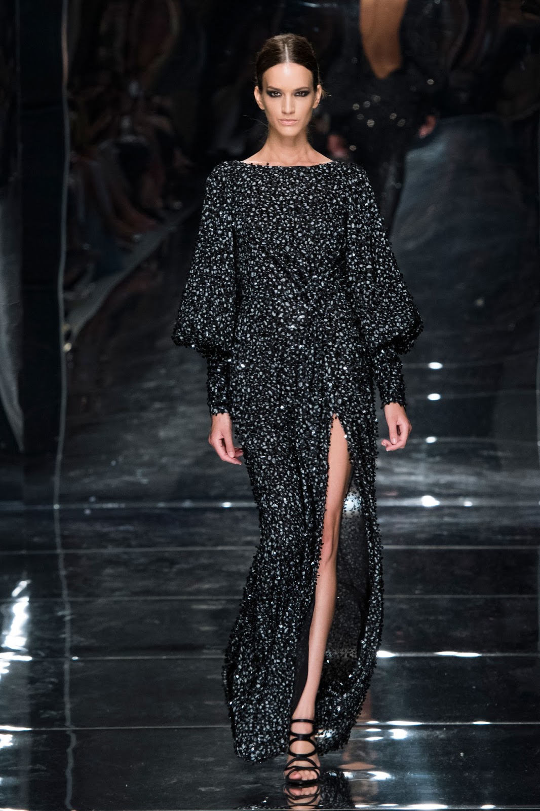 RUNWAY GLAMOUR: RANI ZAKHEM