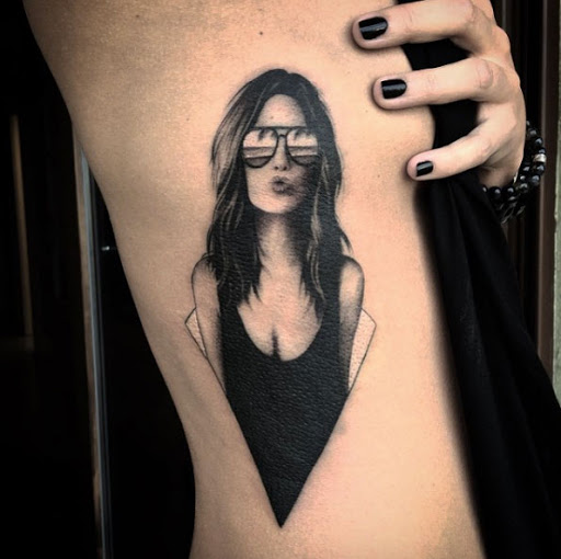 Esta mulher bonita