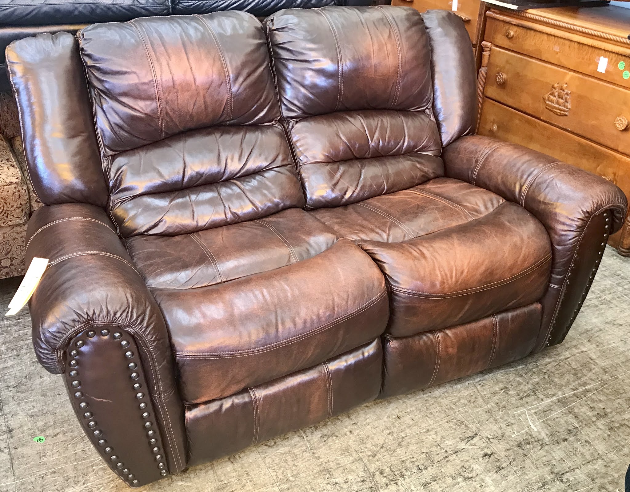Uhuru Furniture & Collectibles 473541 Leather Recliner Loveseat 195 SOLD