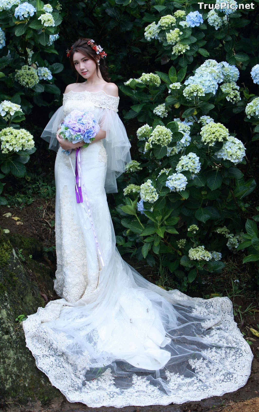 Image Taiwanese Model - 張倫甄 - Beautiful Bride and Hydrangea Flowers - TruePic.net - Picture-17
