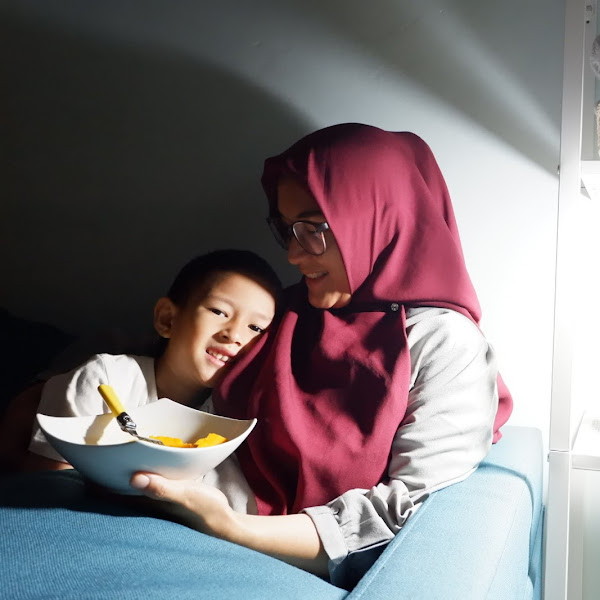 Hannochs Lampu LED Nyaman di Mata dan Otomatis Menyala Saat Mati Lampu