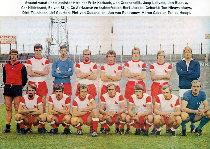 F.C UTRECHT 1970-71. By Voetbalsterren.