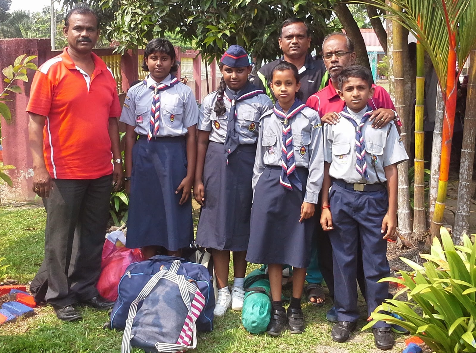 UNIT KOKURIKULUM: KEM KURSUS KETUA PETROL DAN ENAM SEKAWAN SERTA KEM