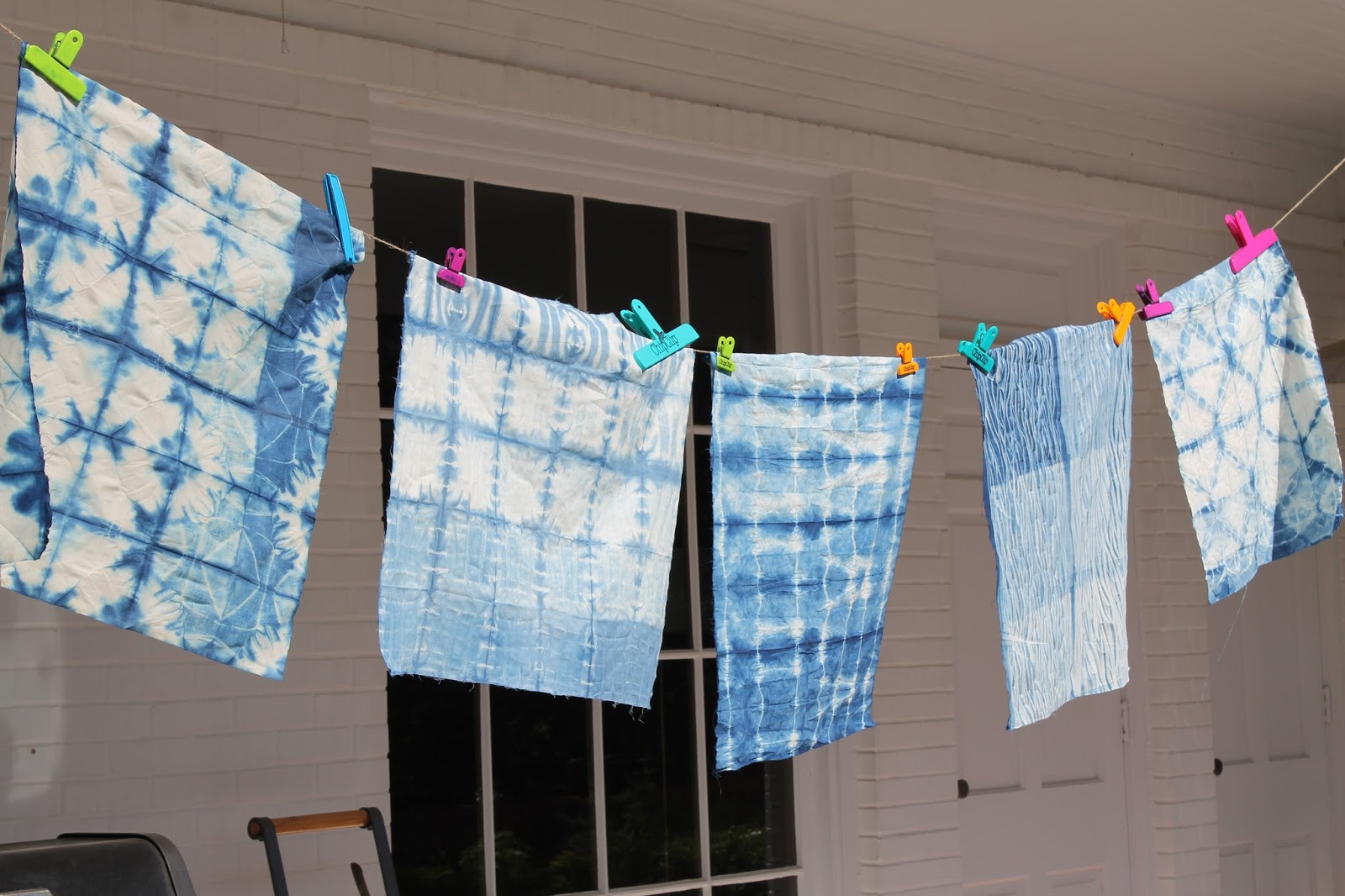 DIY Shibori How to Dye Fabric Tutorial Seamingly Smitten