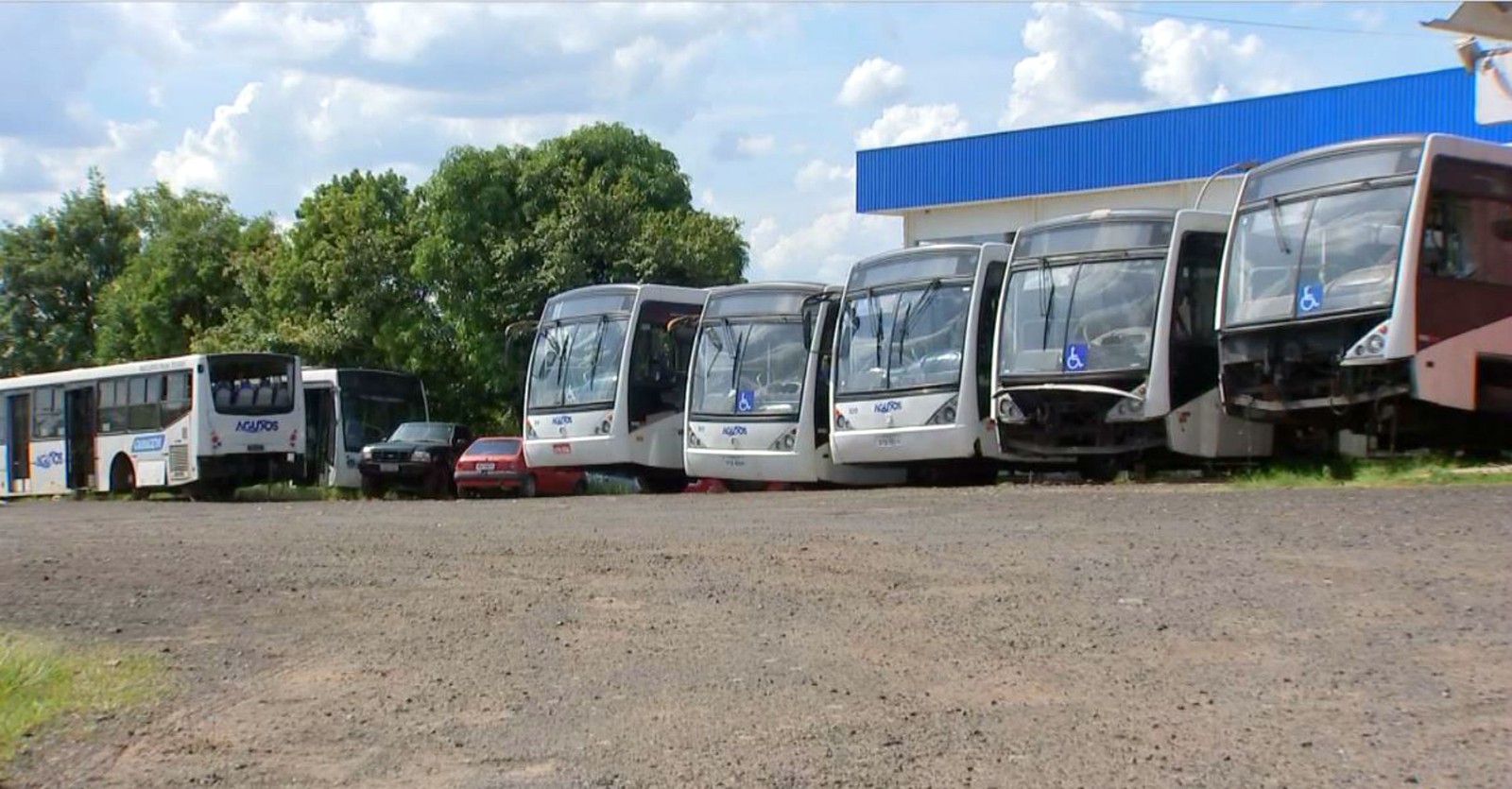 SP: Transporte público gratuito apresenta sucateamento e insegurança em Agudos 1 onibus agudos1