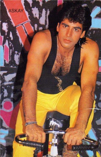 Shirtless Bollywood Men: Akshay Kumar's hottest pics from the 1990s