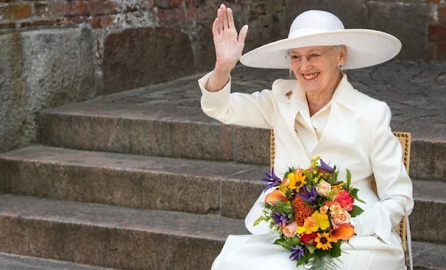 Queen Margrethe, Crown Prince Frederik, Prince Christian, German President Steinmeier and his wife Elke Büdenbender