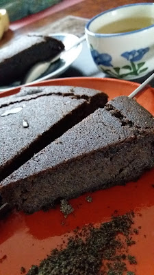 Gâteau au sésame noir;cuit à la poêle;délicieux!