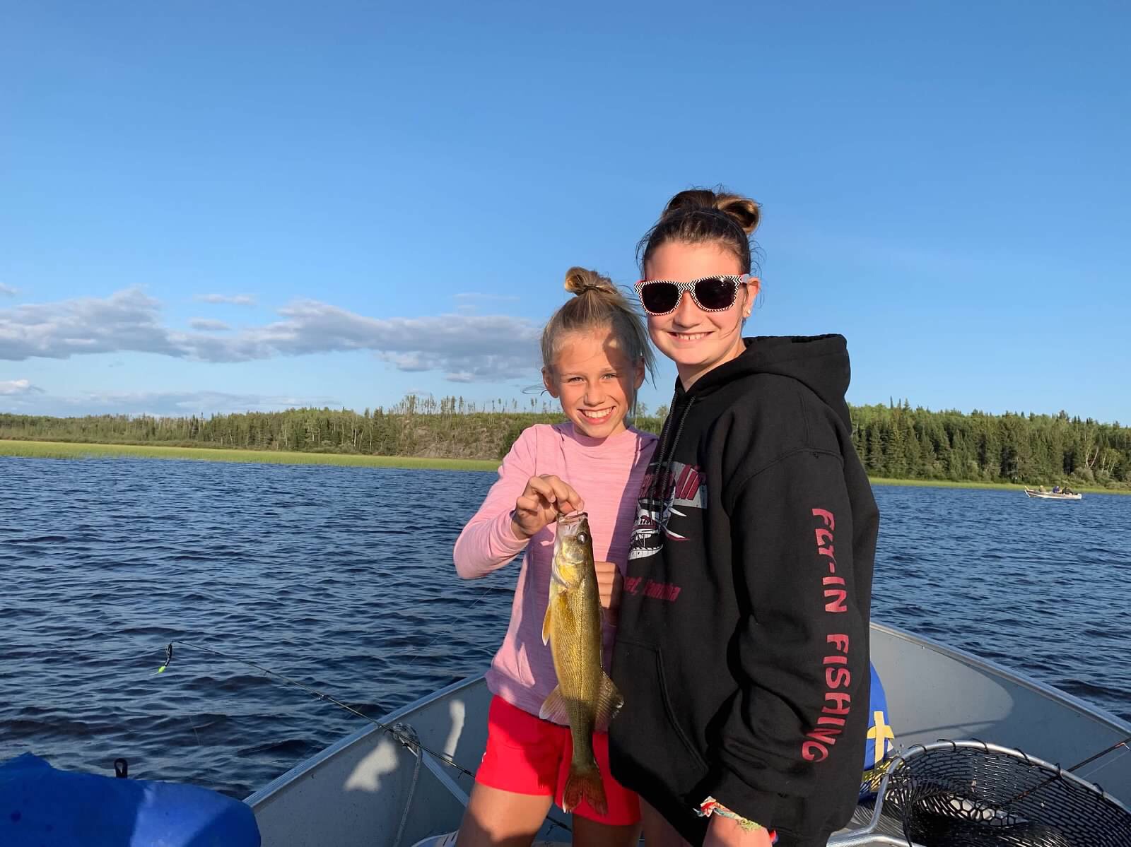 Jackson's Lodge & Outposts 52 Blueberry Rock Dr, Lac du Manitoba Canada The Debrito's