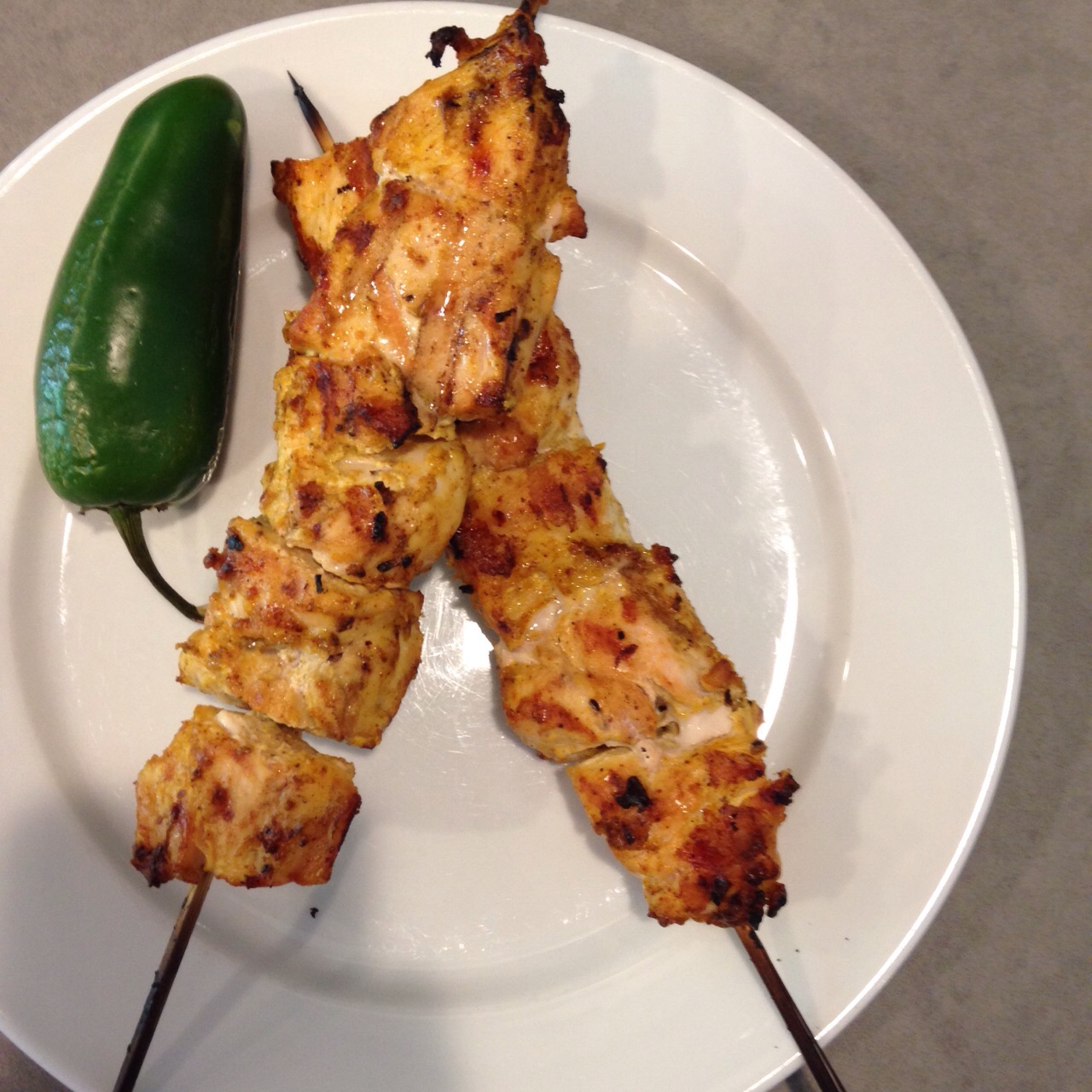 Antojitos en la mesa: Chuzos de pollo al curry