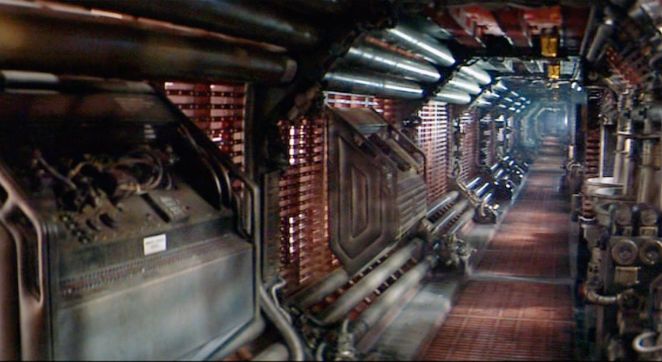 Alien%2B1979%2Bcorridor_opt.jpg