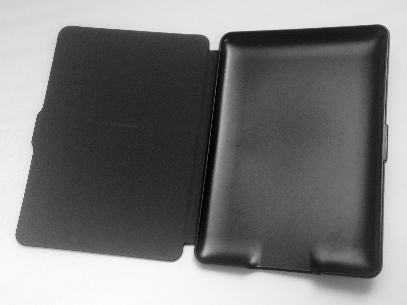 適度に安くてそれなりにオススメ Inateck Kindle Paperwhiteケースをレビュー タチット 見てさわってレビューするサイト