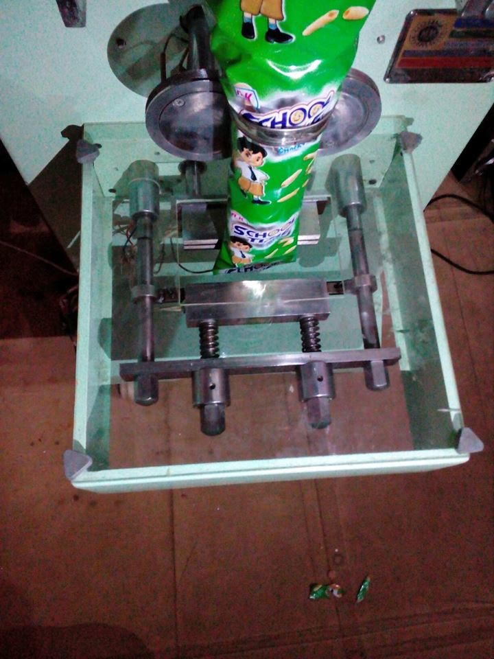 Slanty Nimko Packing Machines 03002510024 Slanty Nimko Chips Pouch