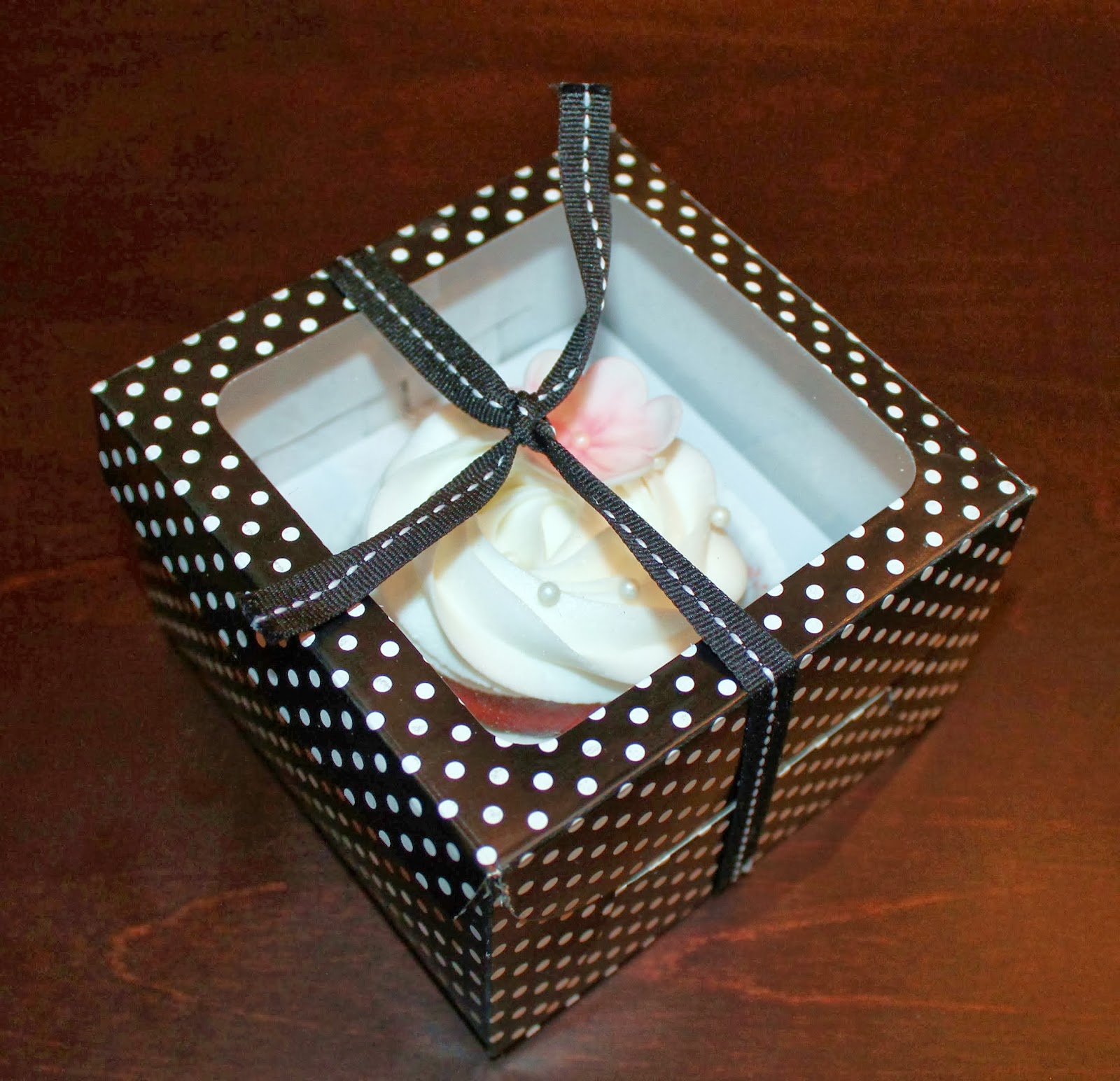 Creative Cakes by Lynn Individual Cupcake Pack