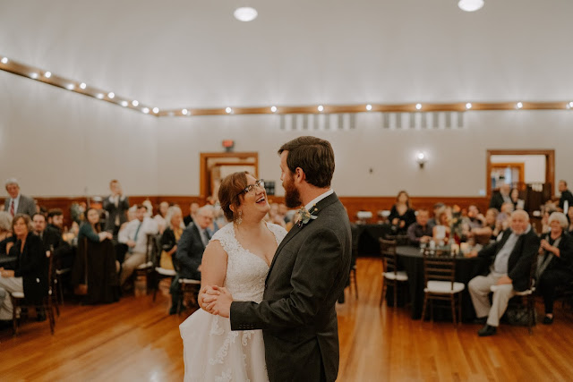 Kelsey Ian Luxury Barn Wedding At Cambium Farms Laura Kelly
