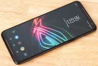 ASUS ROG Phone 2 handphone gaming terbaik ASUS ROG Phone 2